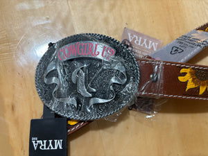 Open image in slideshow, Hand Tooled Western Belt
